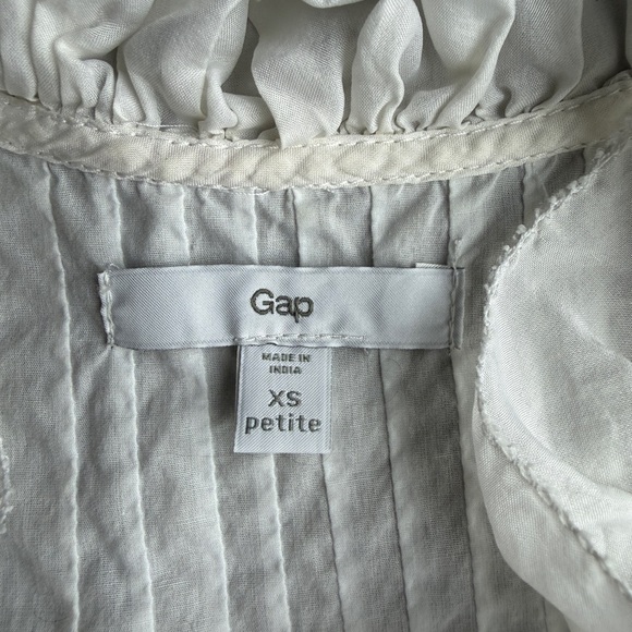 GAP White Ruffled Blouse - Picture 3 of 4